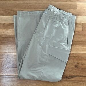 NWT Lululemon Men’s VersaTwill Relaxed-Fit Cargo Pant